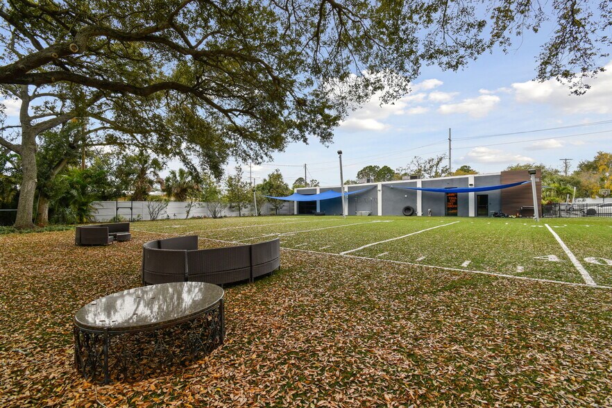 More Photos Of 3330 W Cypress St, Tampa Office For Sale