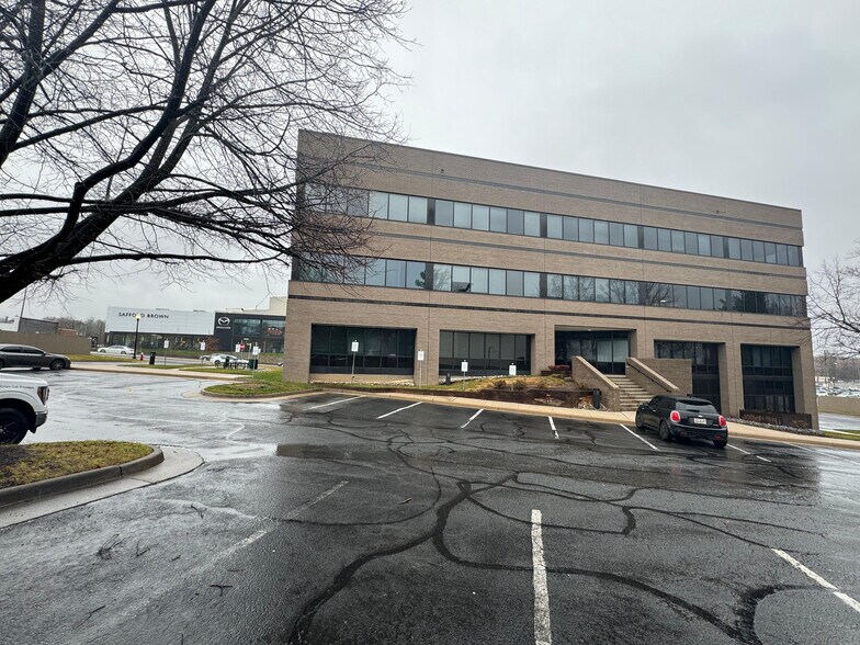 More Photos Of 10565 Fairfax Blvd, Fairfax Medical For Lease