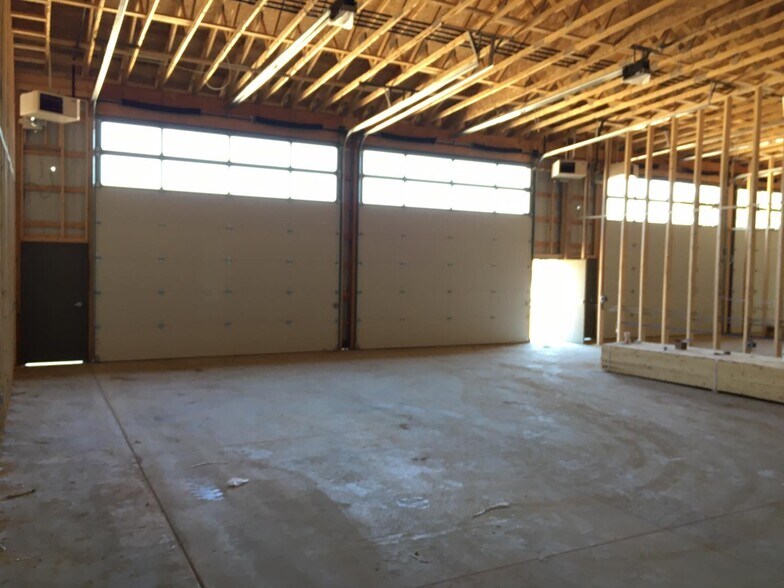 More Photos Of 1641 Balian Rd, Waterford Self Storage For Sale