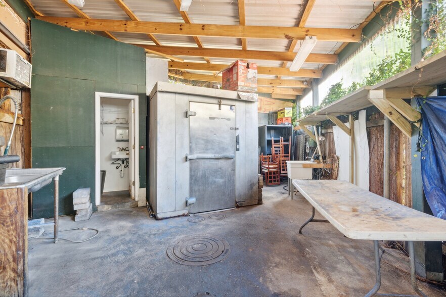 More Photos Of 5015 Magazine St, New Orleans General Retail For Lease