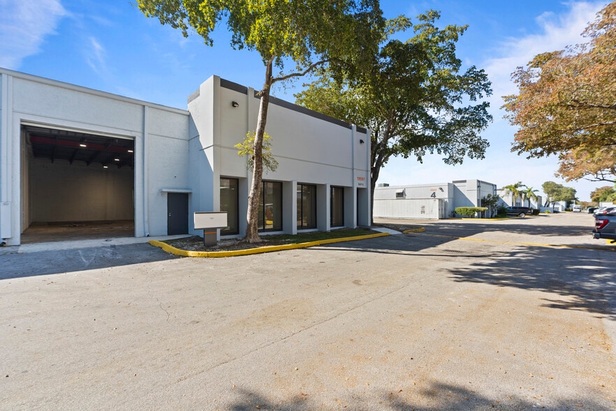 More Photos Of 19555 NE 10th Ave, Miami Unknown For Lease