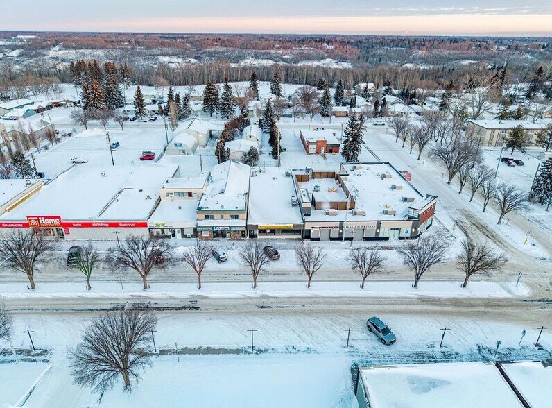 More Photos Of 34 Athabasca Av, Devon Storefront For Sale