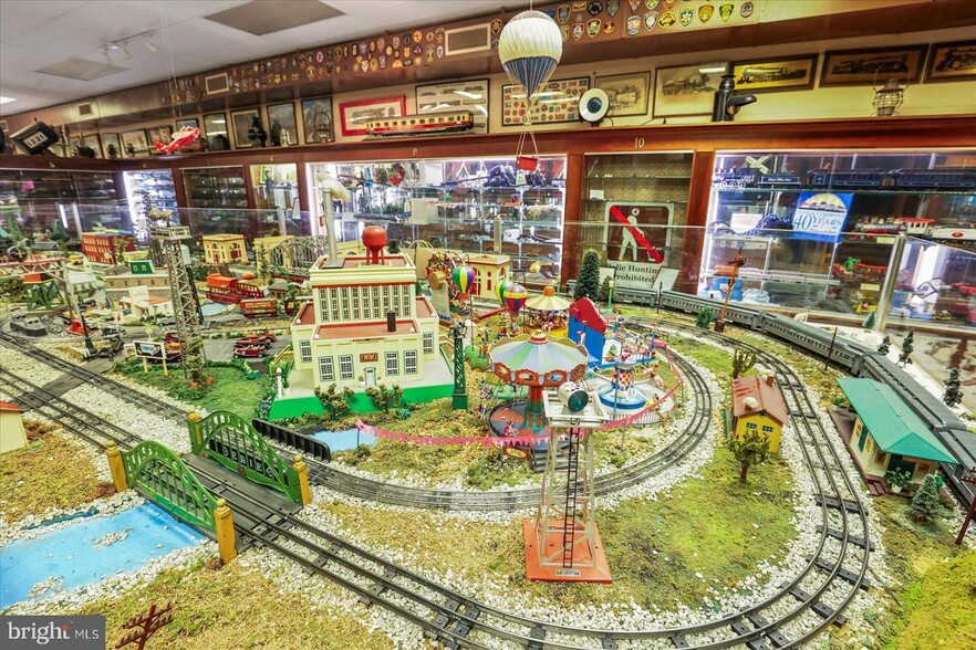 More Photos Of 425 Steinwehr Ave, Gettysburg Storefront Retail Office For Sale