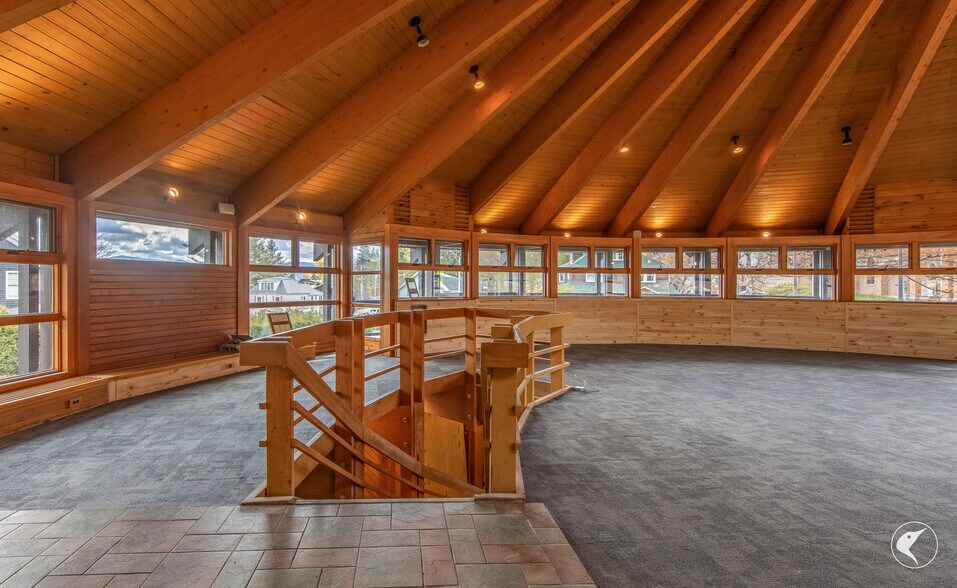 More Photos Of 2345 Saranac Ave, Lake Placid Flex For Sale