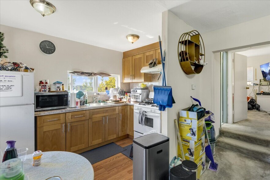 More Photos Of 30 Gardiner Ave, South San Francisco Apartments For Sale