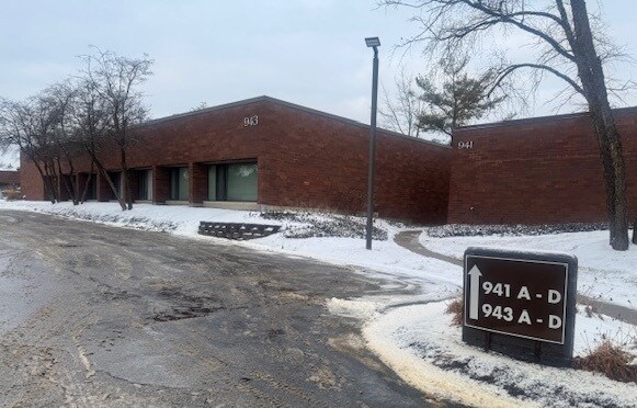 More Photos Of 943 N Plum Grove Rd, Schaumburg Medical For Sale