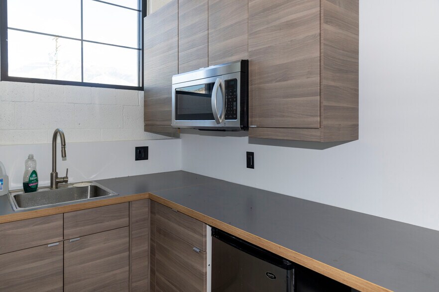 More Photos Of 2424 Wall Ave, Ogden Storefront For Sale