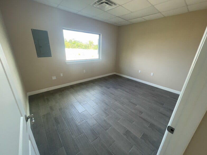 More Photos Of 16310 State Highway 249, Houston Showroom For Sale