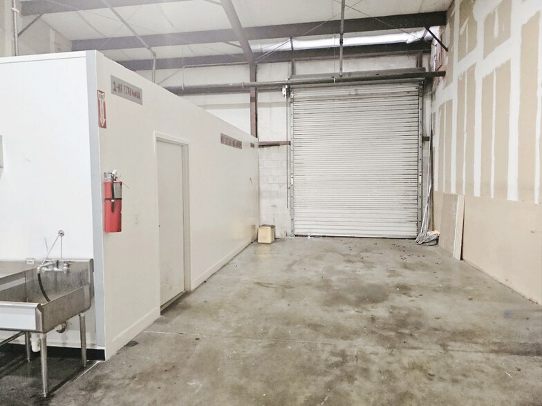 More Photos Of 6973 Highway Ave, Jacksonville Warehouse For Sale