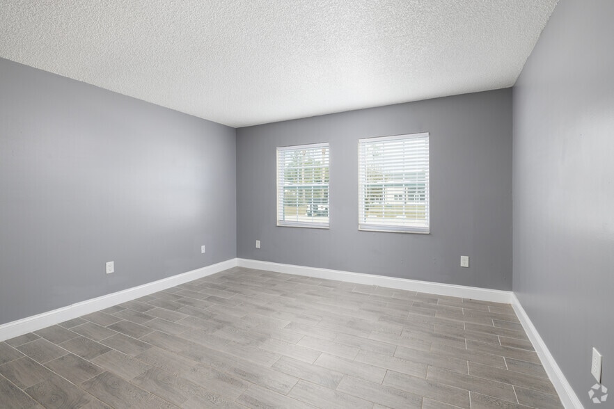 More Photos Of 180 Royal Palm Dr, Kissimmee Apartments For Sale