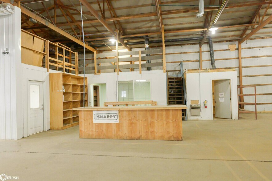 More Photos Of 1130 Broadway St, West Burlington Industrial For Lease