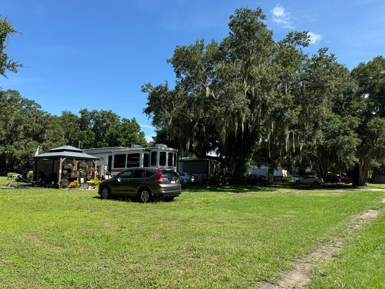 More Photos Of 10605 Lithia Pinecrest Rd, Lithia Manufactured Housing Mobile Home Park For Sale