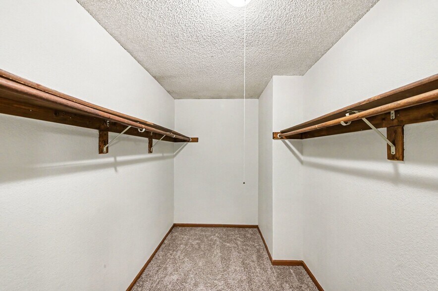 More Photos Of 8213 N Everton Ave, Kansas City Multifamily For Sale