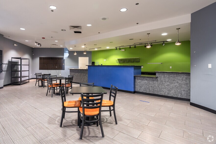 More Photos Of 10000 Emmett F Lowry Expy, Texas City Unknown For Lease