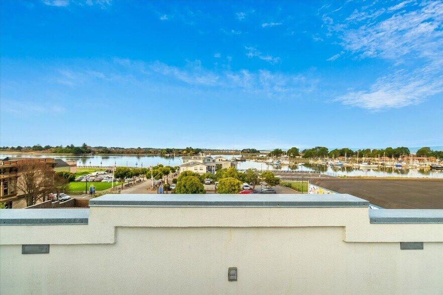 More Photos Of 507 2nd St, Eureka General Retail For Sale