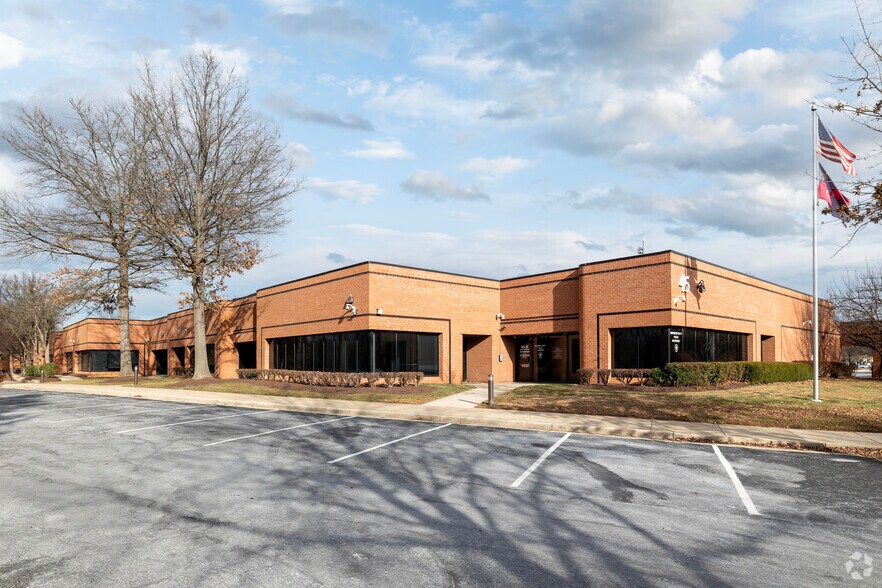 More Photos Of 45 W Watkins Mill Rd, Gaithersburg Research And Development For Lease