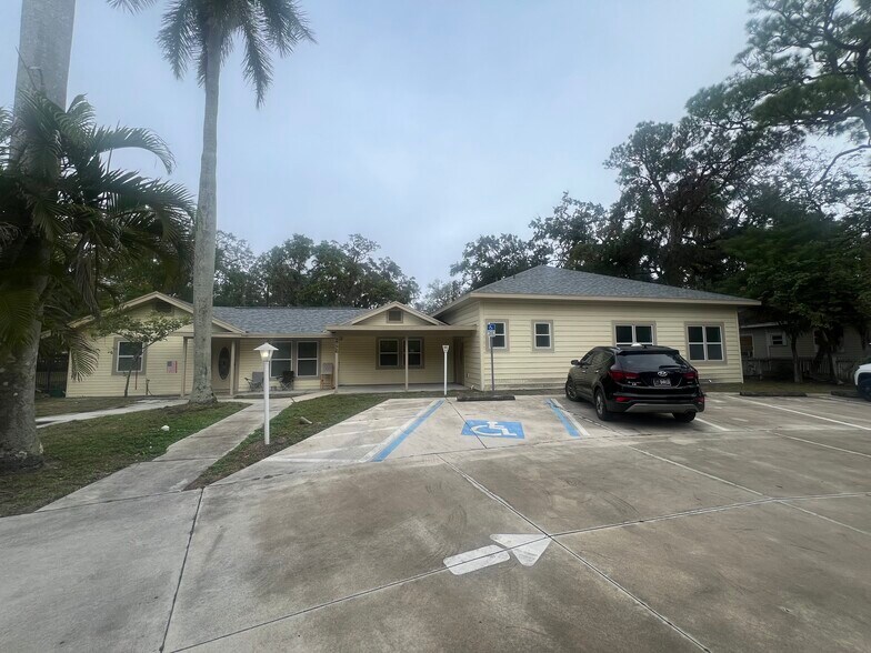 More Photos Of 2726 6th Ave W, Bradenton Office For Sale