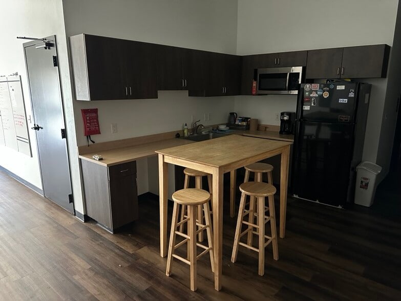 More Photos Of 204 W 2nd St, Edmond Freestanding For Sale