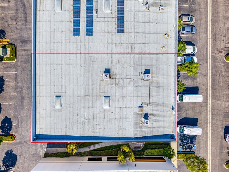 More Photos Of 11264 Monarch St, Garden Grove Warehouse For Sale