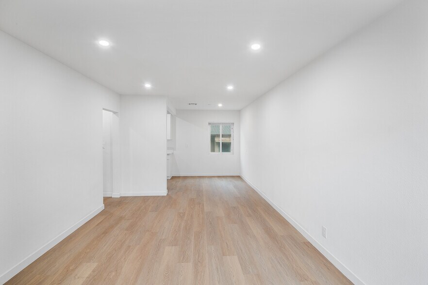 More Photos Of 240-260 E Providencia Ave, Burbank Apartments For Sale