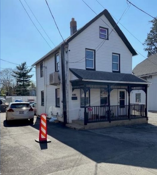 More Photos Of 25115 Northern Blvd, Little Neck General Retail For Sale