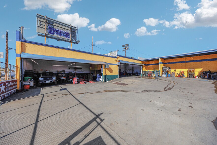 More Photos Of 4401 Beverly Blvd, Los Angeles Auto Repair For Sale