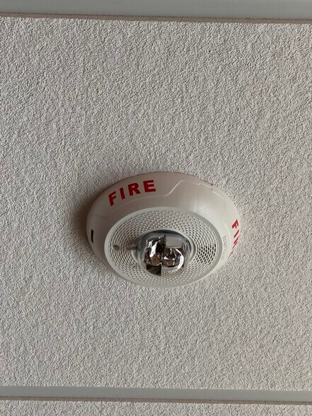 More Photos Of 3414 Mount Vernon Rd SE, Cedar Rapids Office For Sale