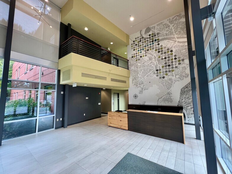 More Photos Of 15400 SW Boones Ferry Rd, Lake Oswego Office For Lease