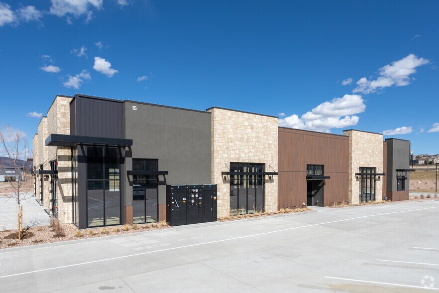 More Photos Of 15 Spectrum Loop, Colorado Springs Restaurant For Lease