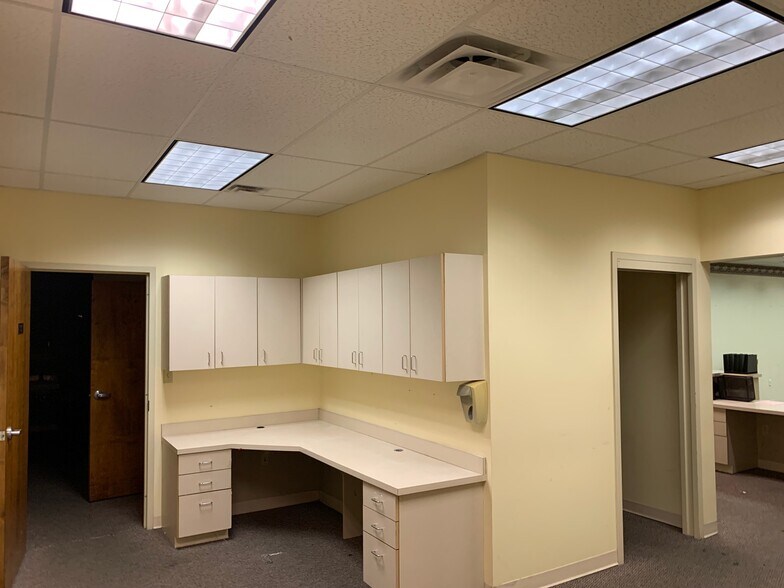More Photos Of 5022 Old Godsey Ln, Hixson Medical For Lease