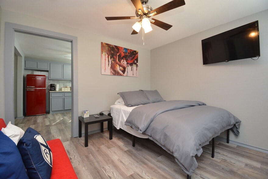 More Photos Of 7124 Avenue F, Houston Apartments For Sale