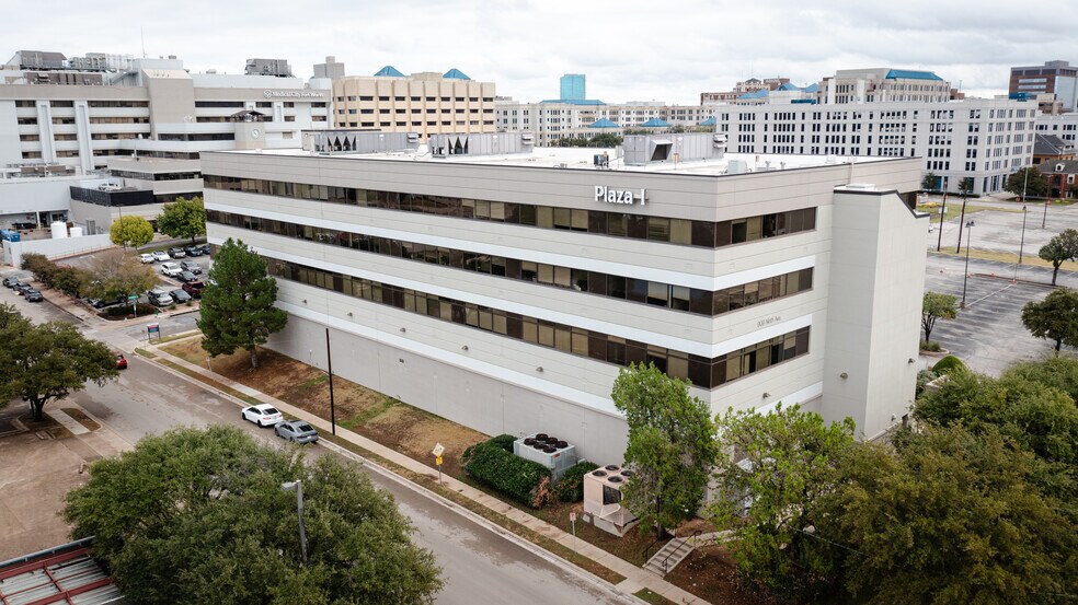 More Photos Of 909 9th Ave, Fort Worth Medical For Lease