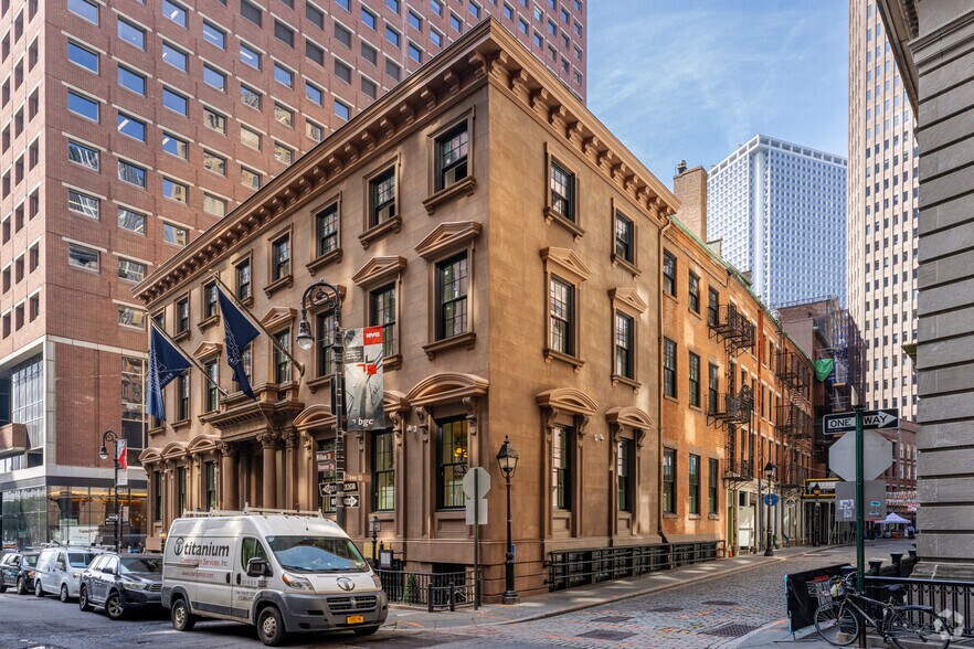More Photos Of 1 Hanover Sq, New York Office For Lease