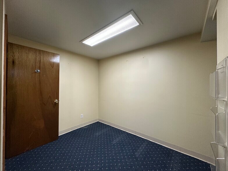 More Photos Of 364-366 97th St, Brooklyn Office Residential For Lease