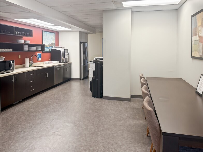 More Photos Of 116 Albert St, Ottawa Coworking Space