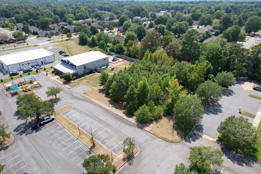 More Photos Of 2 Country Club Cir, Maumelle Office For Sale