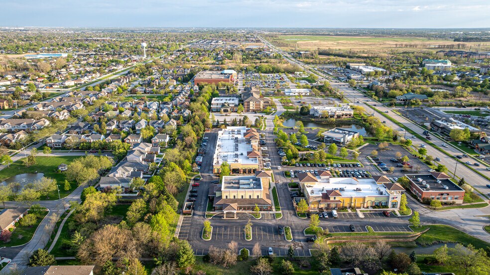 More Photos Of 16105 S La Grange Rd, Orland Park Medical For Lease
