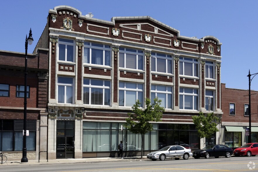 More Photos Of 2542 W North Ave, Chicago Office For Sale