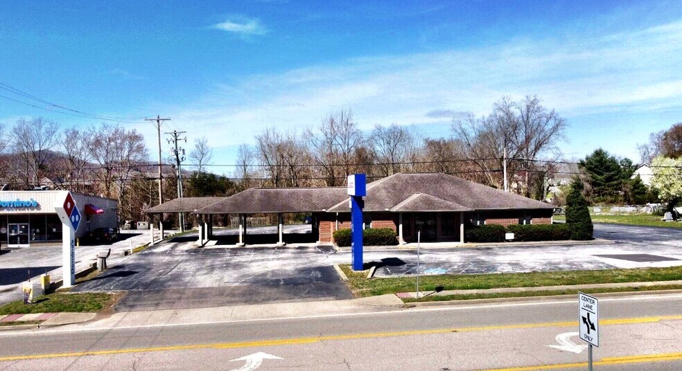 More Photos Of 941 US-25W Hwy, Williamsburg Bank For Sale