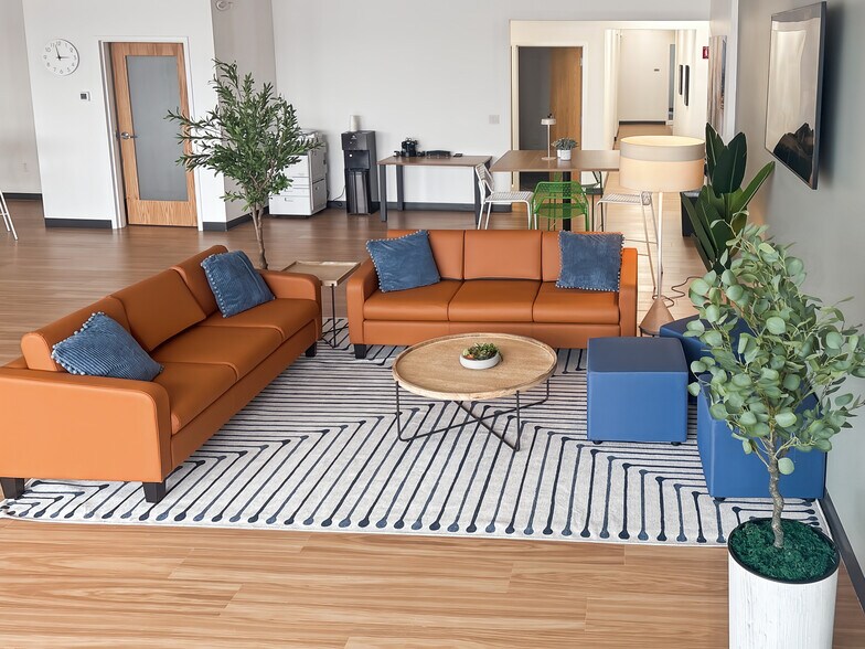 More Photos Of 287 Grove St, Worcester Coworking Space