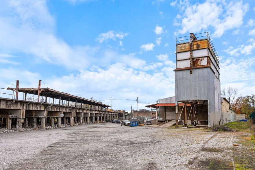 More Photos Of 335 Baxter Ave, Louisville Warehouse For Lease