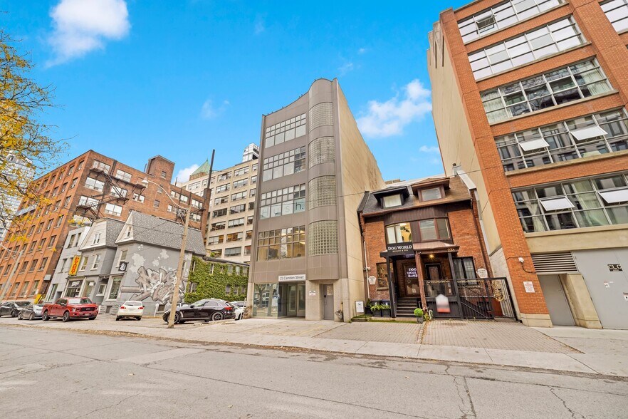 More Photos Of 21 Camden St, Toronto Office For Lease