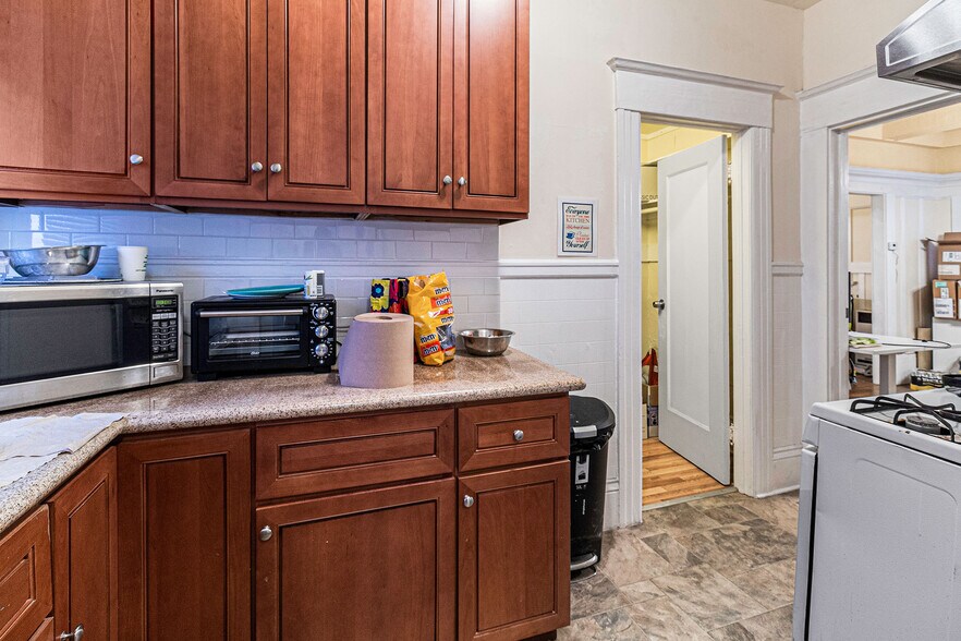 More Photos Of 2307-2311 Harrison St, Oakland Apartments For Sale