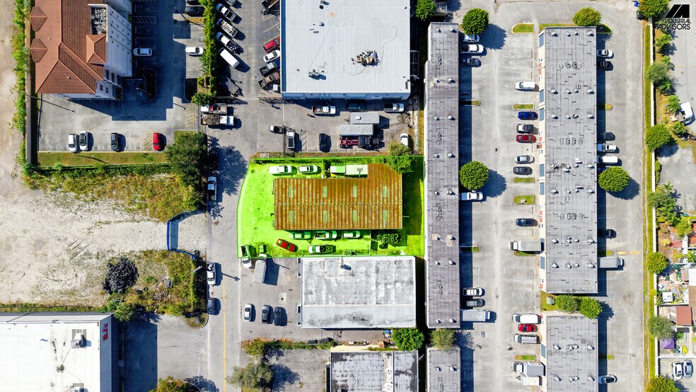 More Photos Of 8115 NW 98th St, Hialeah Manufacturing For Lease