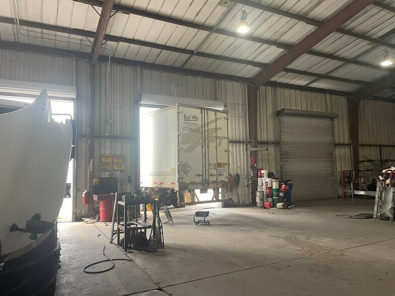 More Photos Of 4501 SE 95th St, Ocala Industrial For Lease