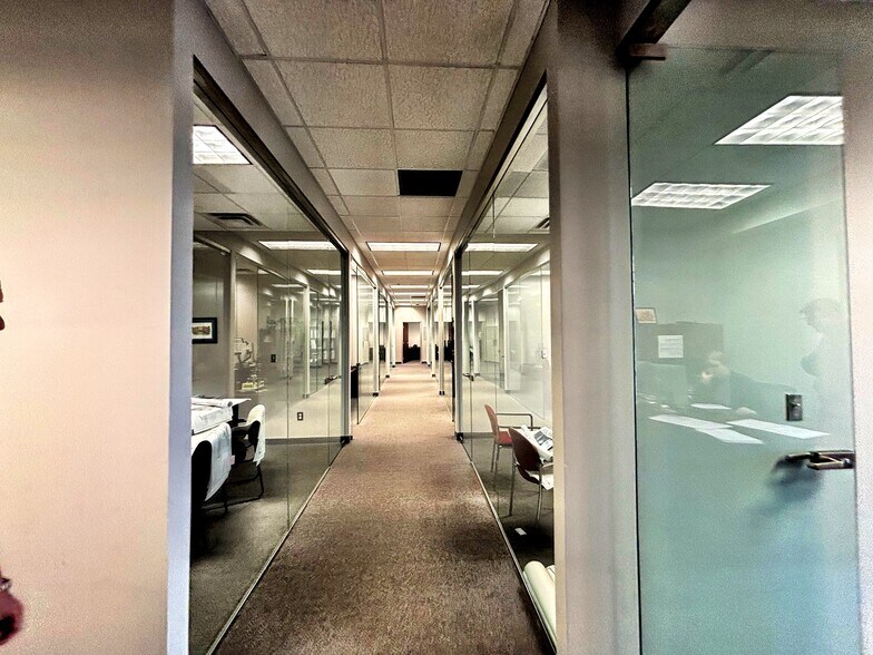 More Photos Of 6400 Peake Rd, Macon-Bibb Office For Sale