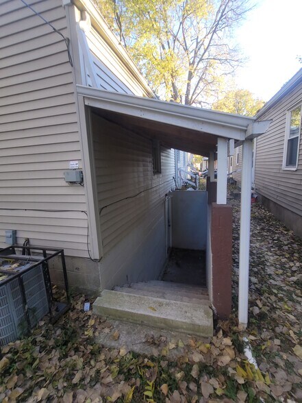 More Photos Of 1458 W 32nd St, Indianapolis Apartments For Sale