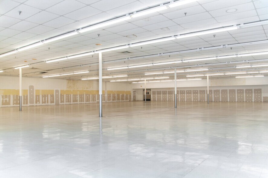 More Photos Of 701 Riverside Ave, Waycross Unknown For Sale