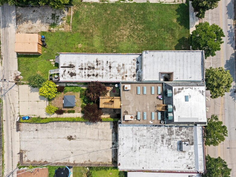 More Photos Of 1817 Church St, Evanston Loft Creative Space For Sale