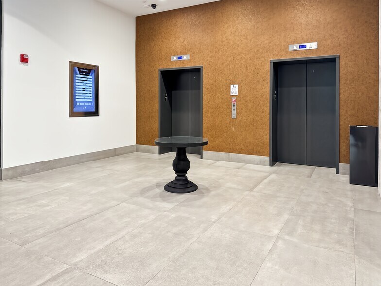 More Photos Of 1895 Tyler St, Hollywood Coworking Space